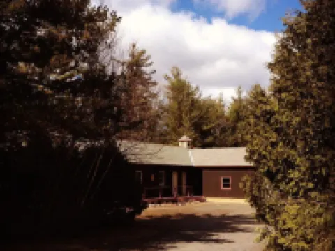 Adk Trail Inn Hotels in Keene