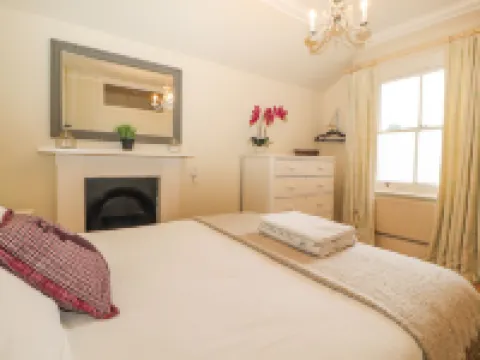 Cook's Flat Hotels in Wrexham