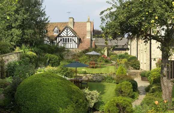 黑天鵝 - 酒店集團收藏