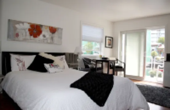 A Float Home B&B in Fisherman’s Wharf