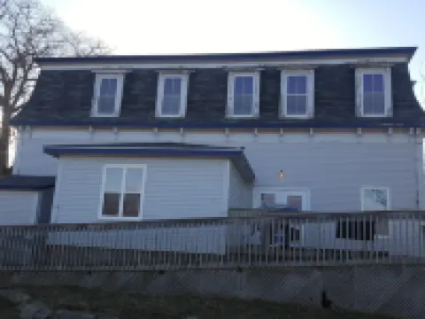 Elevate Rooms at 66 Montague Hotels in Digby