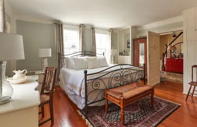 Cliff Lodge Hotels near Nantucket Atheneum