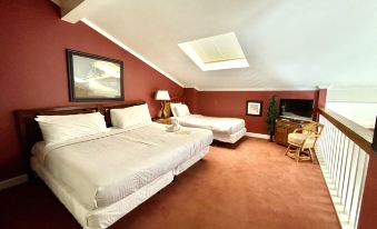80Bpd, Four Bedroom, Two 1 2 Bath Log-Sided Condo with Lake View , Garage Condo