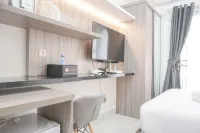 Nice Studio at 11Th Floor Transpark Cibubur Apartment Hôtels à : Jakarta