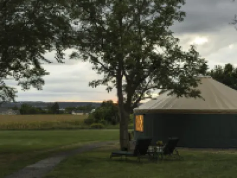 Yale Manor B&B & Yurt Glamping Hotels in Varick