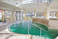 Saka Cliff Hotel & SPA - ที่มีสระว่ายน้ำ