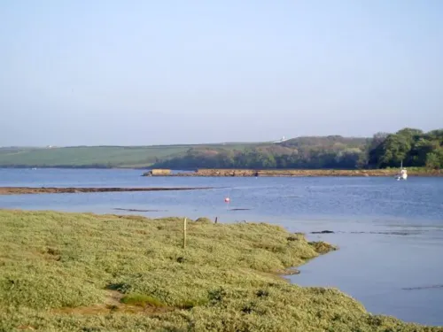 1 Mirehouse Place Hotels in Angle