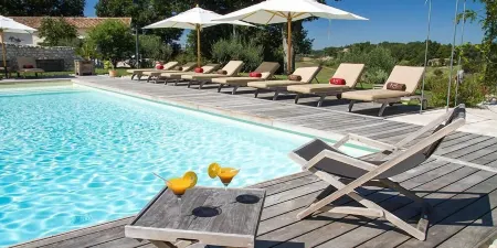 Gîte Domaine de Nazère Отели в г. Лектур