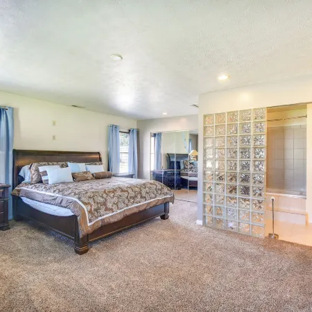 Centrally Located Hampton Home 6 Mi to Downtown!