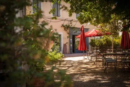 Logis Hotel - Restaurant la Marbrerie Отели в г. Сиран