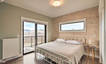 Secluded Kingfield Abode w/ Idyllic Mtn Views