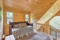 Murphy Cabin w/ Mtn Views & Private Hot Tub! - Lemmikkieläimet sallittu