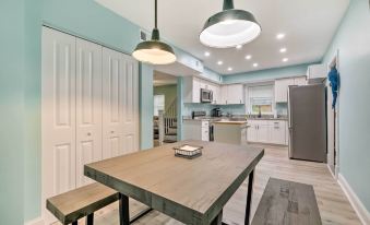 Updated North Beach Cottage Pet Friendly!