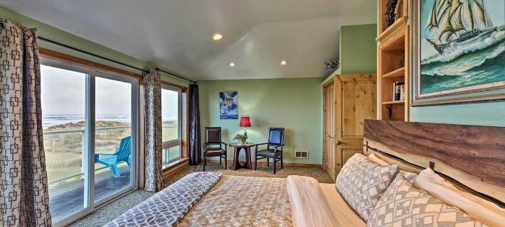 Sanderling Sea Cottages, Unit 9 with Ocean Views! Hotels in Waldport