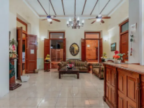 ホテル サンタ マリア メリダ メリダのホテル