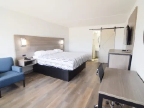 Walnut Inn Hotels in Sequoyah County