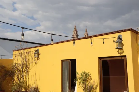 Hotel Boutique Casa Damiana Отели рядом с достопримечательностью «1980»