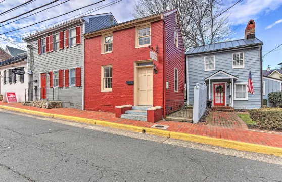 位於利斯堡歷史區的聯排別墅