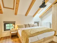 Luxury Mountain Attic with AC & Netflix - 3-Star