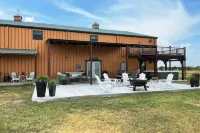 'The Copper Roost': Lake Texoma Escape w/ Hot Tub - Parkplatz