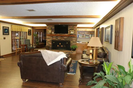 Cedar Grove Inn Отели в г. Уилсон