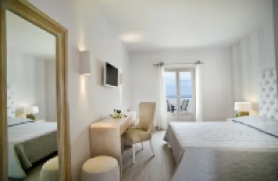 聖託里尼宮酒店