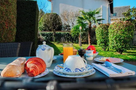 Hotel la Villa Fleurie Отели в г. Шоре-Ле-Бон