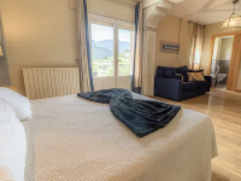 Hostal Restaurante Río Ara by Vivere Stays Hoteles en Fiscal