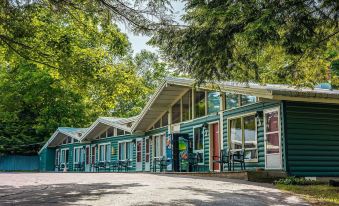 Park Motel and Cabins