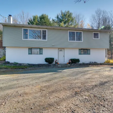 Peaceful Horseheads Hideaway w/ Deck & Yard!