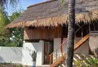 Rote Beach Bungalows Hotel dekat Kios Anugrah Rote & Agen BRILINk