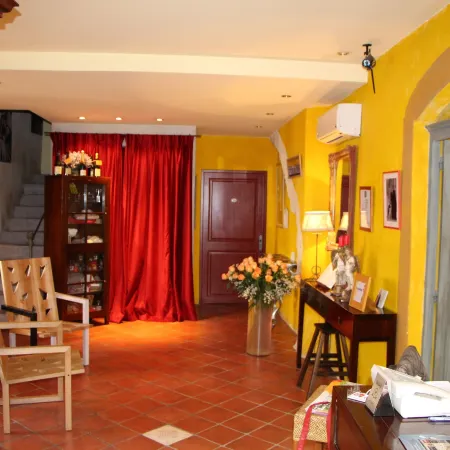 Hostellerie et la Parenthese Uzes