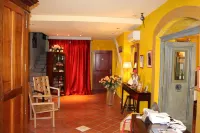 Hostellerie et la Parenthese Uzes Hotels in Uzes