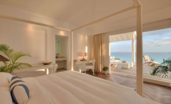 Diamonds Athuruga Maldives Resort & SPA