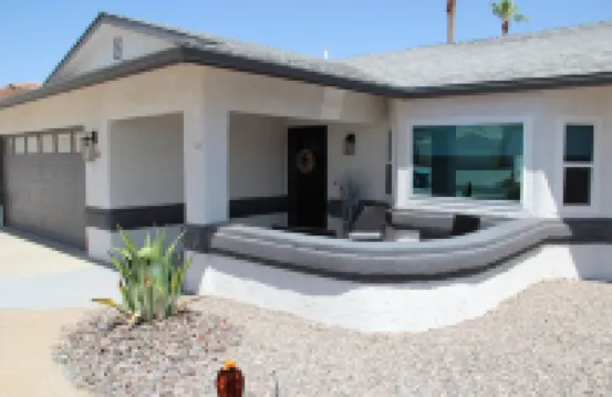 Hot Havasu Escape!!!  Spacious 4-bedroom pool home in great location, Sleeps 12
