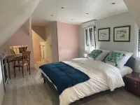 Domaine la Perruche Parenthèse poétique Vue Mont-Saint-Michel & Petit-déjeuner Festin