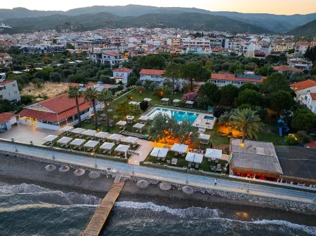 Palm Beach Hotel Отели в г. Kucukkuyu