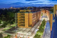 Crowne Plaza Lyon - Cite Internationale Hotels in Caluire-et-Cuire