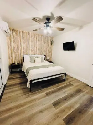 “NEW” Sunset Oasis/Minutes to beaches Hotels near DSW Designer Shoe Warehouse