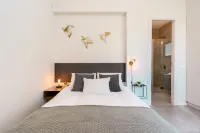 Stylish Apartment with Cozy Vibes with Shelter のホテル