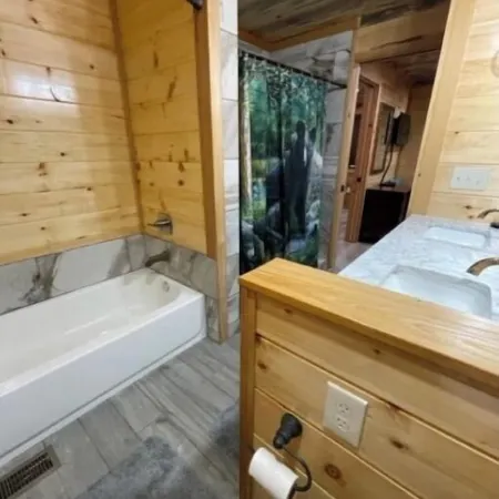 1-Br Cabin Just 5 Minutes to Great Smoky Mountains National Park on Cosby Creek