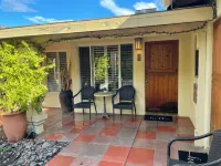 Room 5️⃣ studio in a boutique hotel with kitchen by the pool in downtown PS