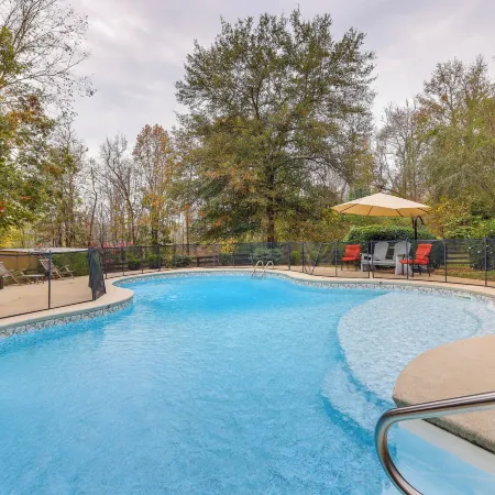 Spacious Stockbridge Manor Pool Table, 2 Kitchens