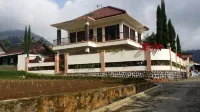 Villa Kusuma Tawangmangu Hotel dekat Candi Cetho
