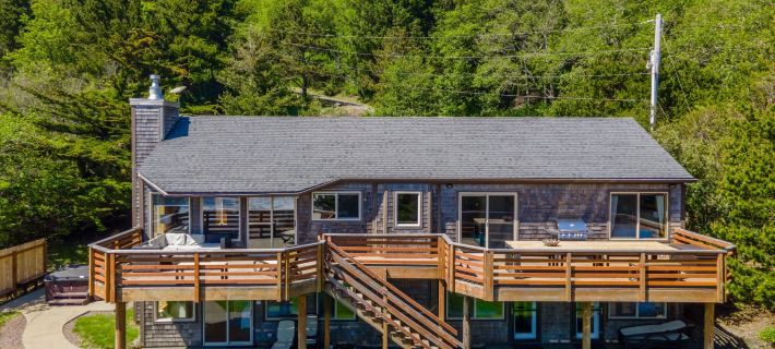 Beach Bungalow at Crook Point Hotels in Curry County