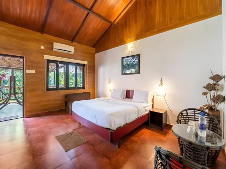 Shangri-La Jungle Village Resort Отели в г. Sancordem VP