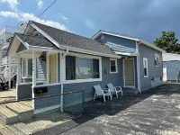 Newly Renovated-2 BR 1 BA House - 3 stjerner
