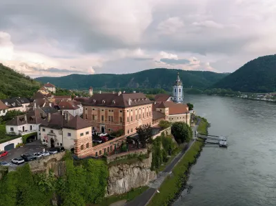 Hotel Schloss Dürnstein Hotels in der Nähe von Gozzoburg