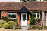 Homely Cottage for 6 Near Chichester Goodwood - Apartments