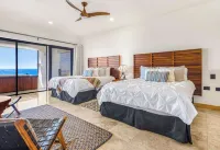 BEACH FRONT Elegance at Casa Bruma: Cabo's Escape with Jacuzzi